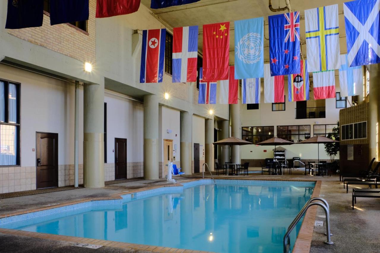 Pet-Friendly Canal Park Condonear Lakewalk Pool Duluth Exteriör bild